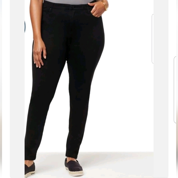 Diane Gilman Virtual Stretch Comfort Black Jean's NWT Sz 24WT - Picture 1 of 11